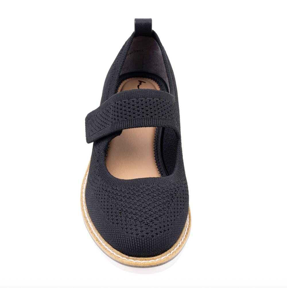 Me Too Axell Mary Jane Wedge Black Size 6.5 Women Shoes Sandals Flats